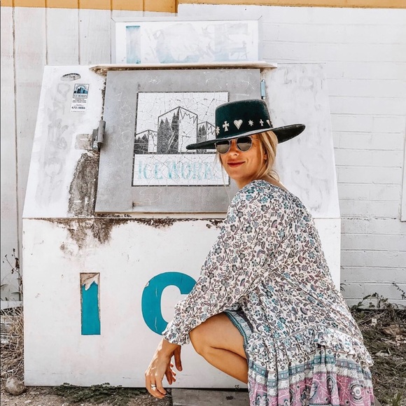 Celestial boater Clearance